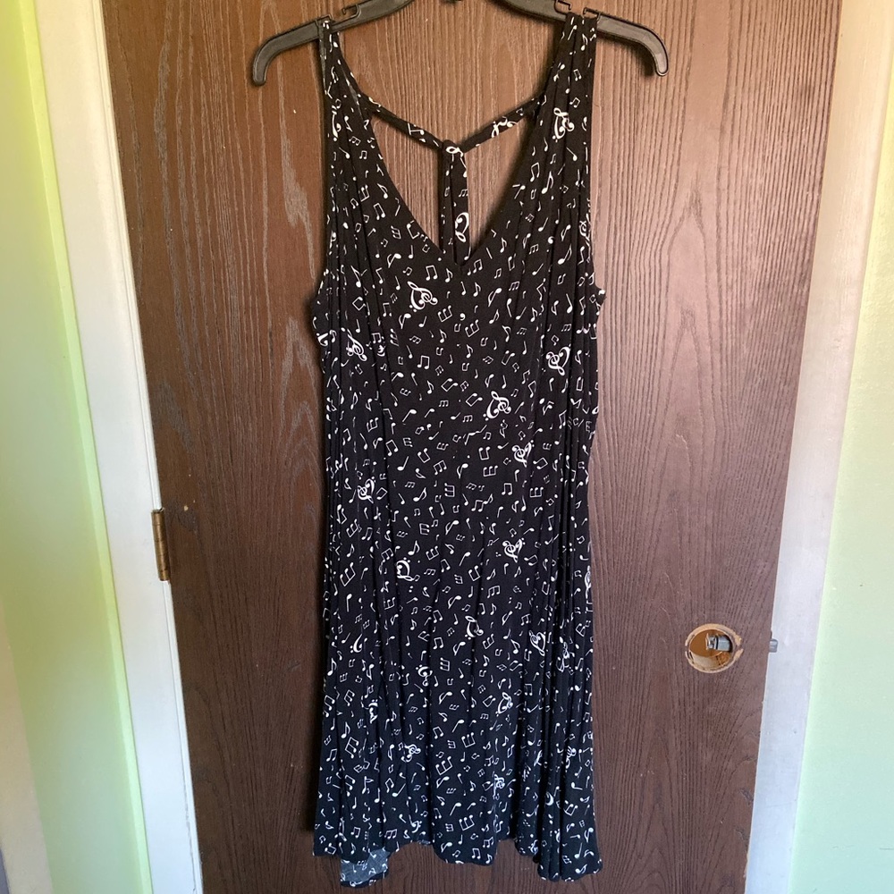 Torrid black rayon pattern midi  v- neckline.